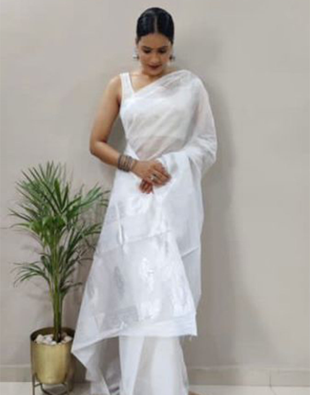 White Cotton Silk Saree With Weaving Work