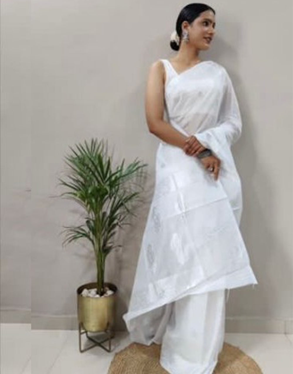 White Cotton Silk Saree With Weaving Work