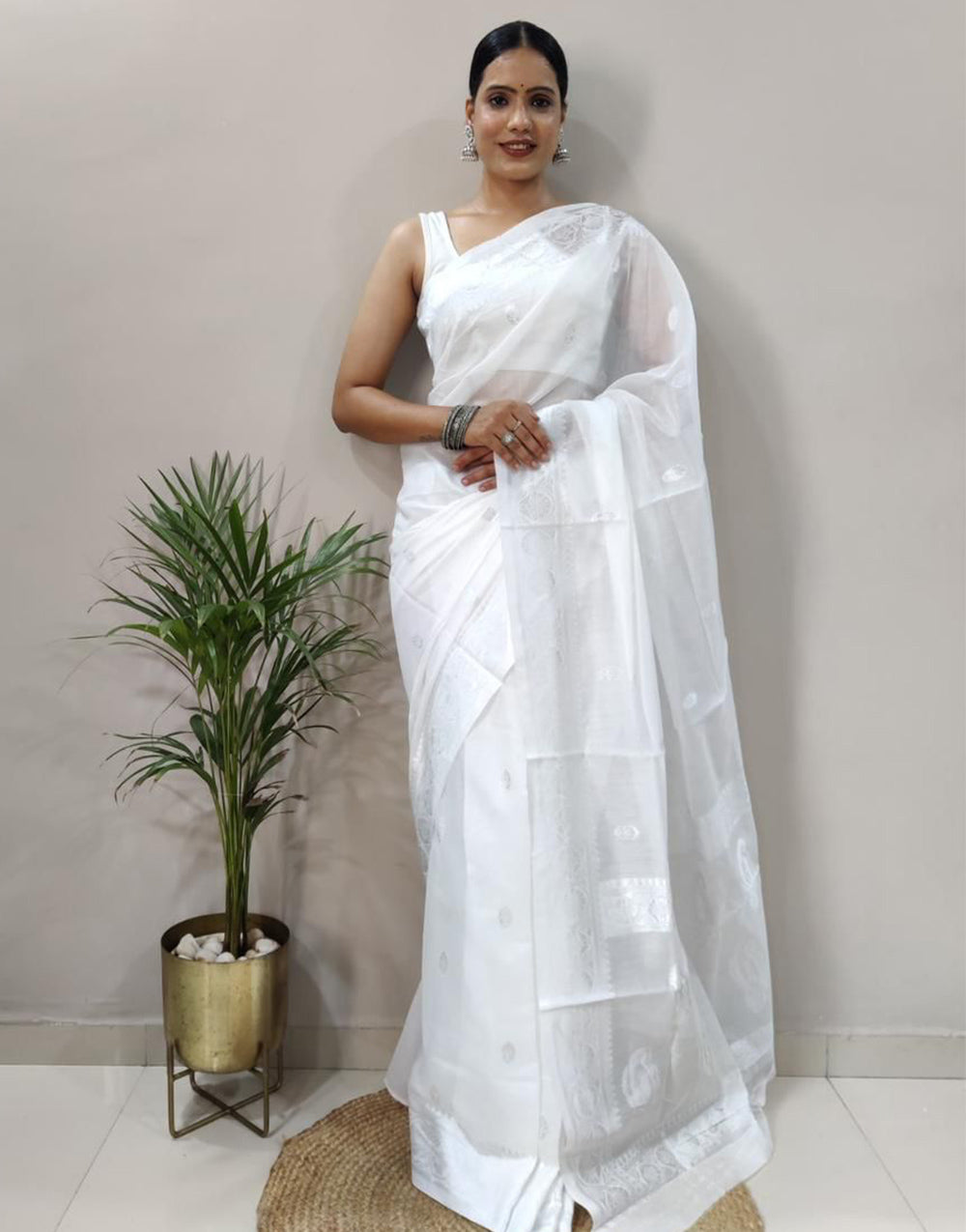 White Cotton Silk Saree With Weaving Work