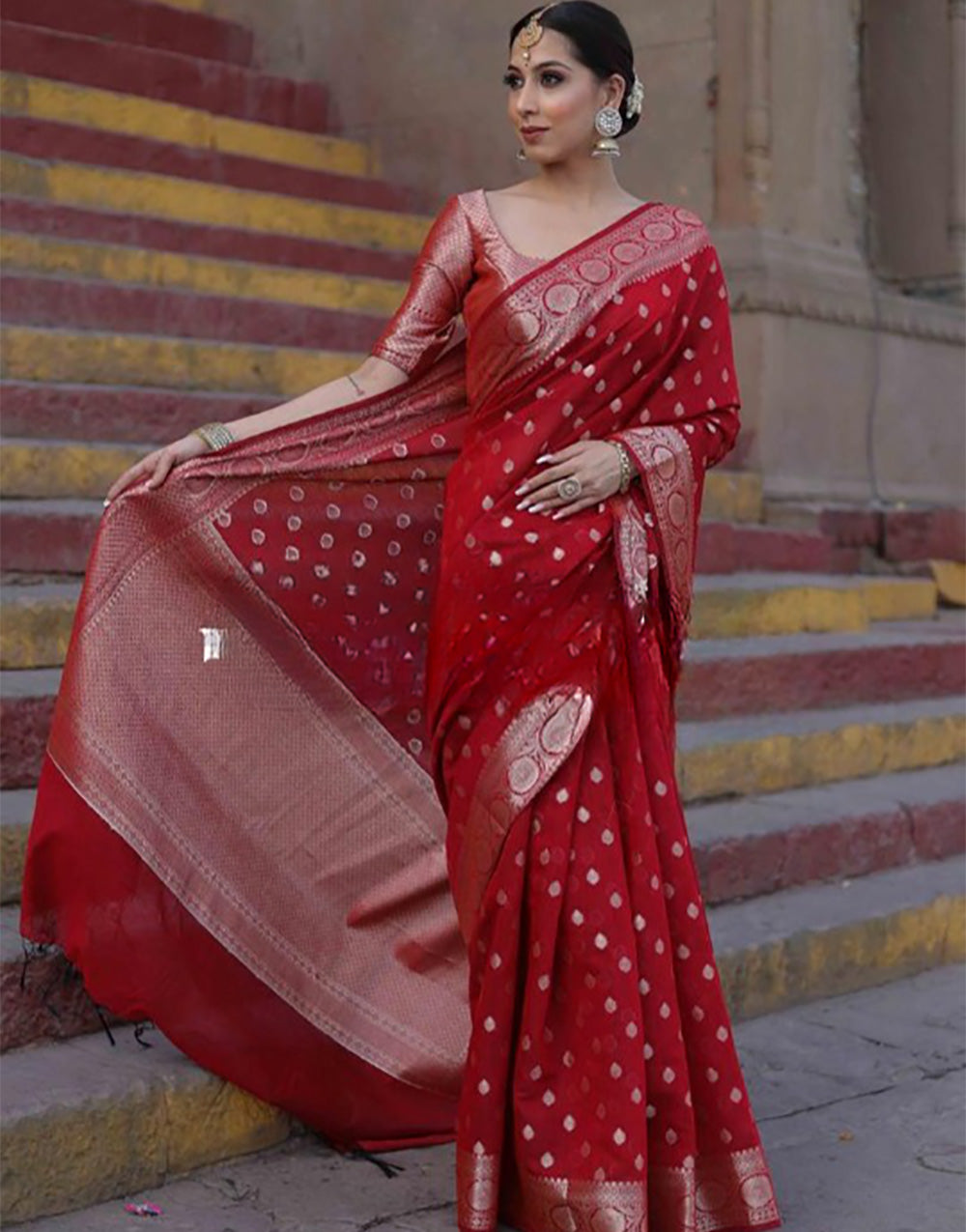 Dark Red Banarasi Silk Saree With Zari Weaving Work