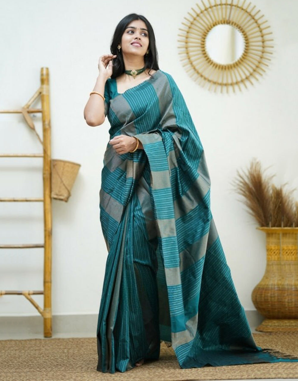 Rama Green Banarasi Silk Saree With Zari Weaving Work