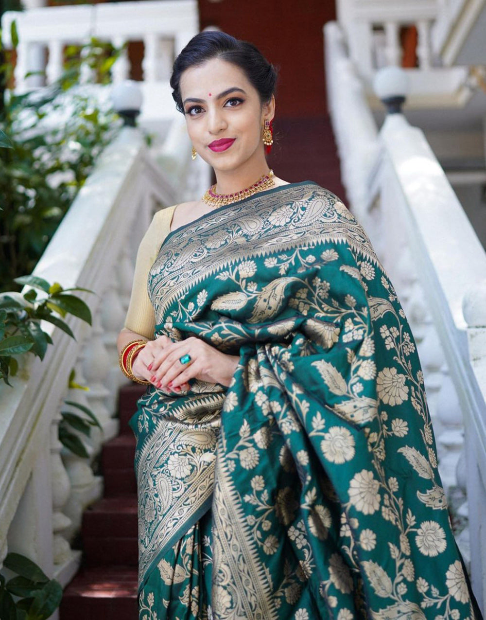 Rama Green Banarasi Silk Saree With Zari Weaving Work