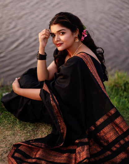 Black Banarasi Silk Saree With Zari Weaving Work