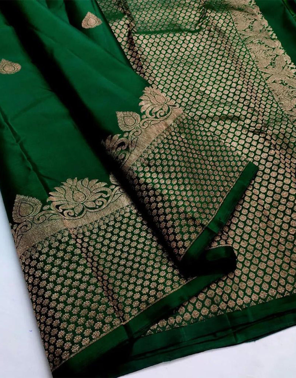 Dark Green  Banarasi Soft Silk Saree With Zari Weaving Work