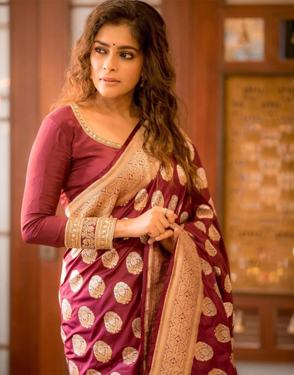 Maroon Kanjivaram Silk Saree With Zari Weaving Work