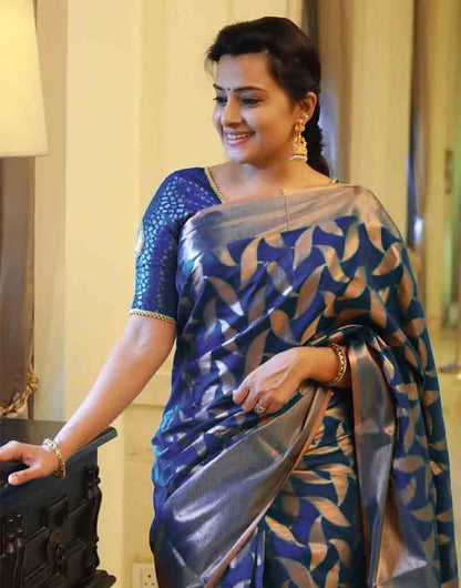 Navy Blue Kanjivaram Silk Saree With Weaving Work