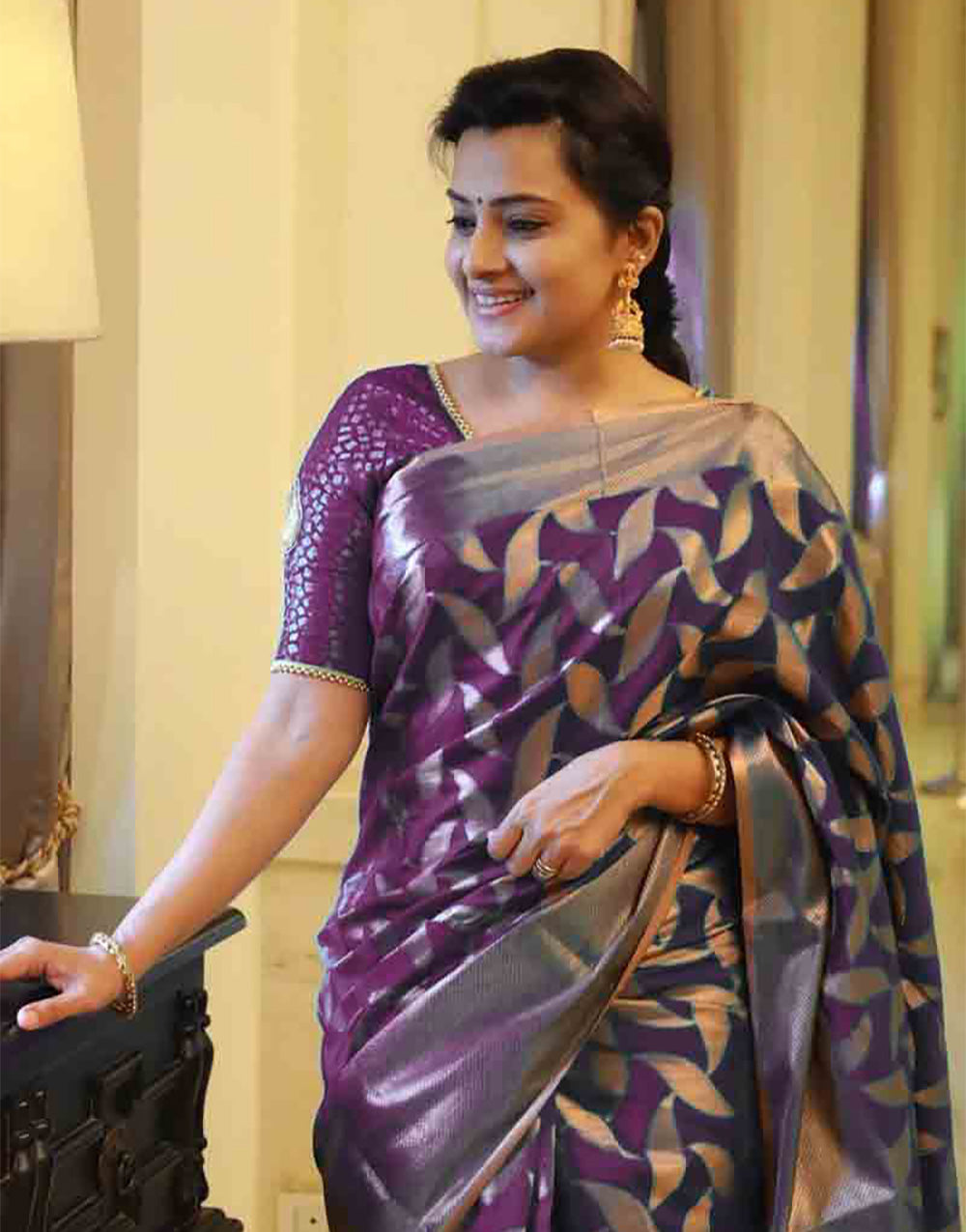 Deep Purple Kanjivaram Silk Saree With Weaving Work