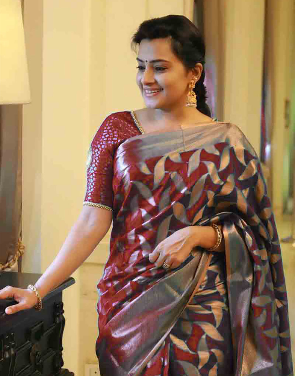 Maroon Kanjivaram Silk Saree With Weaving Work