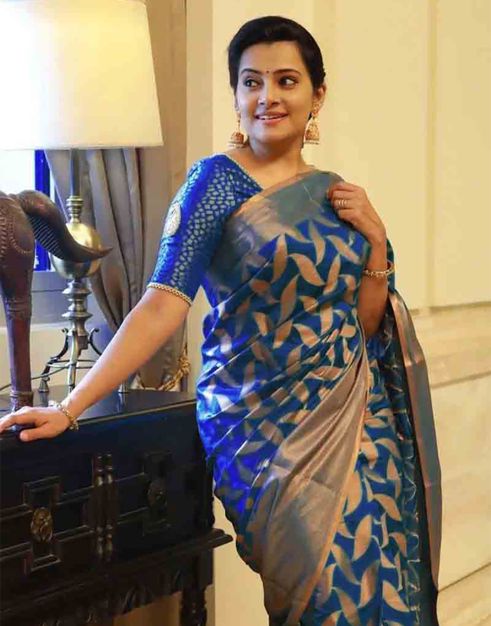 Neavy Blue Kanjivaram Silk Saree With Weaving Work