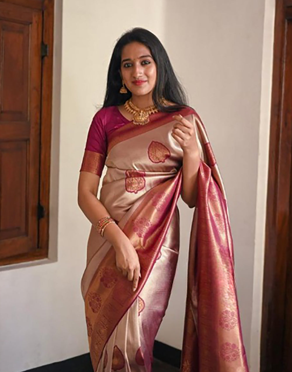 Blushing peach Banarasi Soft Silk Saree With Weaving Work