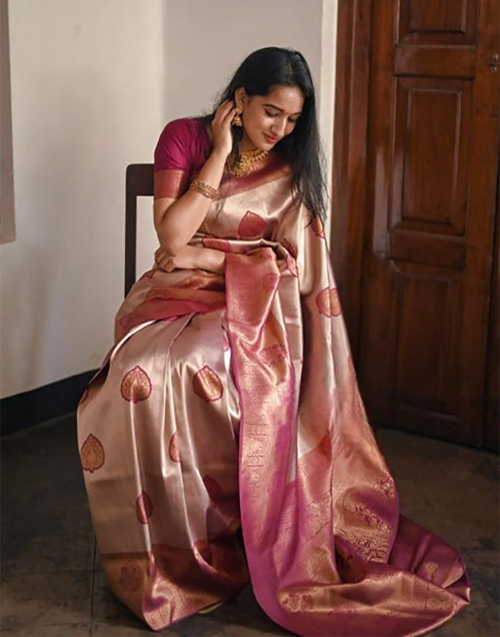 Blushing peach Banarasi Soft Silk Saree With Weaving Work