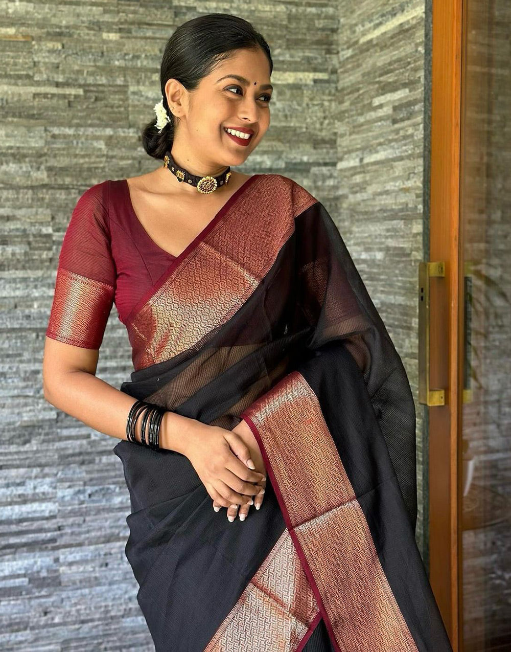 Black Banarasi Soft Silk Saree With Zari Weaving Work