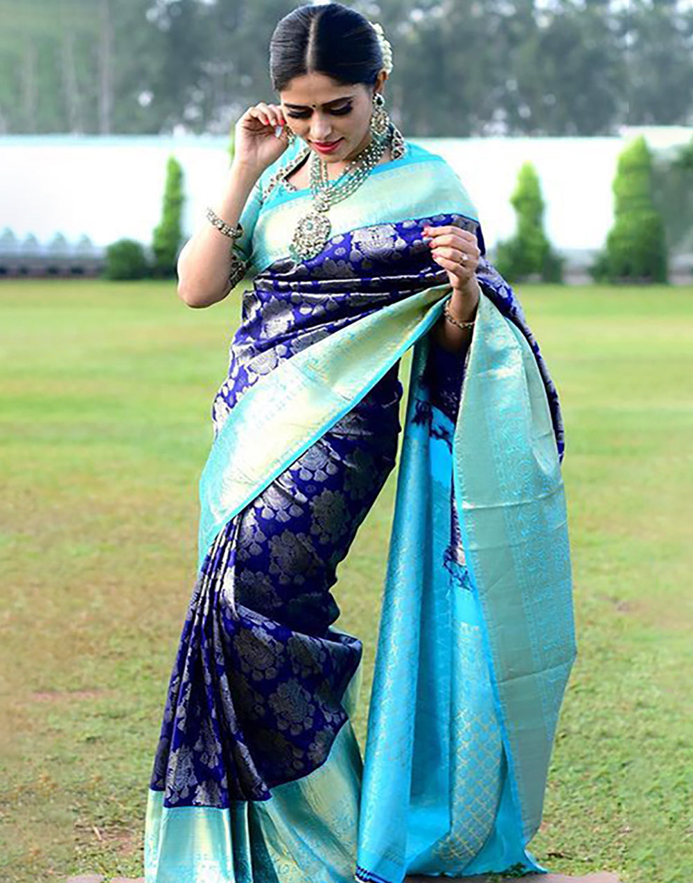 Neavy Blue Banarasi Soft Silk Saree With Weaving Work