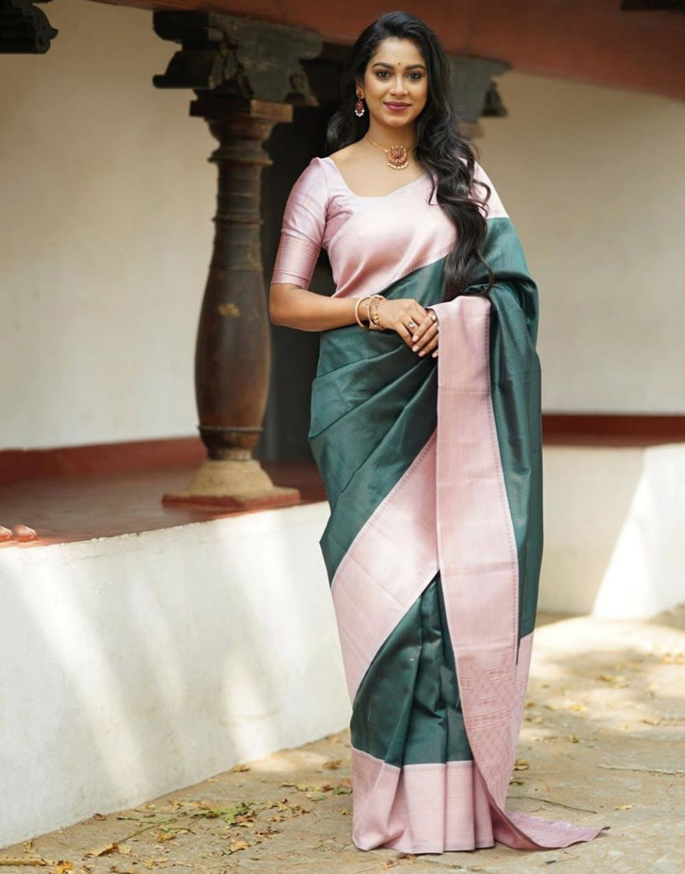 Green & Peach Banarasi Silk Saree With Zari Weaving Work