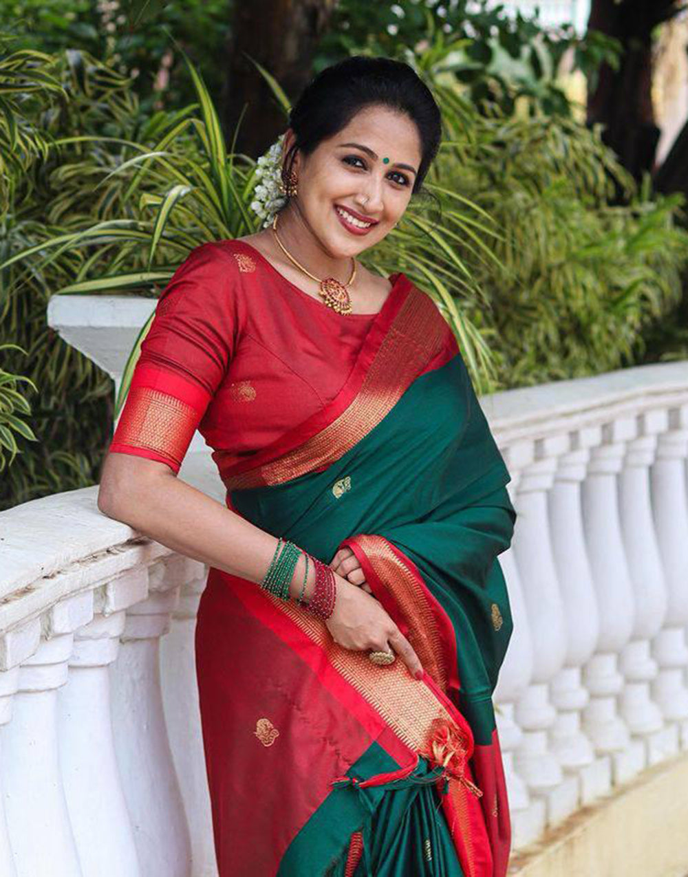 Green & Red Banarasi Silk Saree With Zari Weaving Work