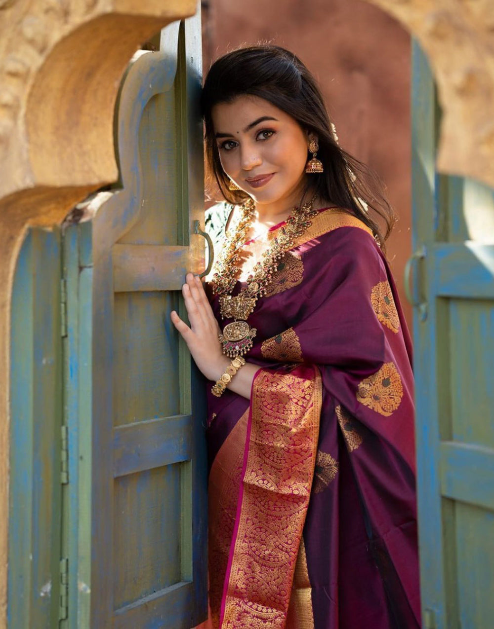 Magenta Banarasi Silk Saree With Zari Weaving Work