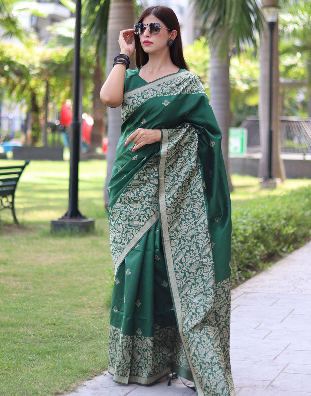 Green Handloom Raw Silk Saree With Weaving Butties Work