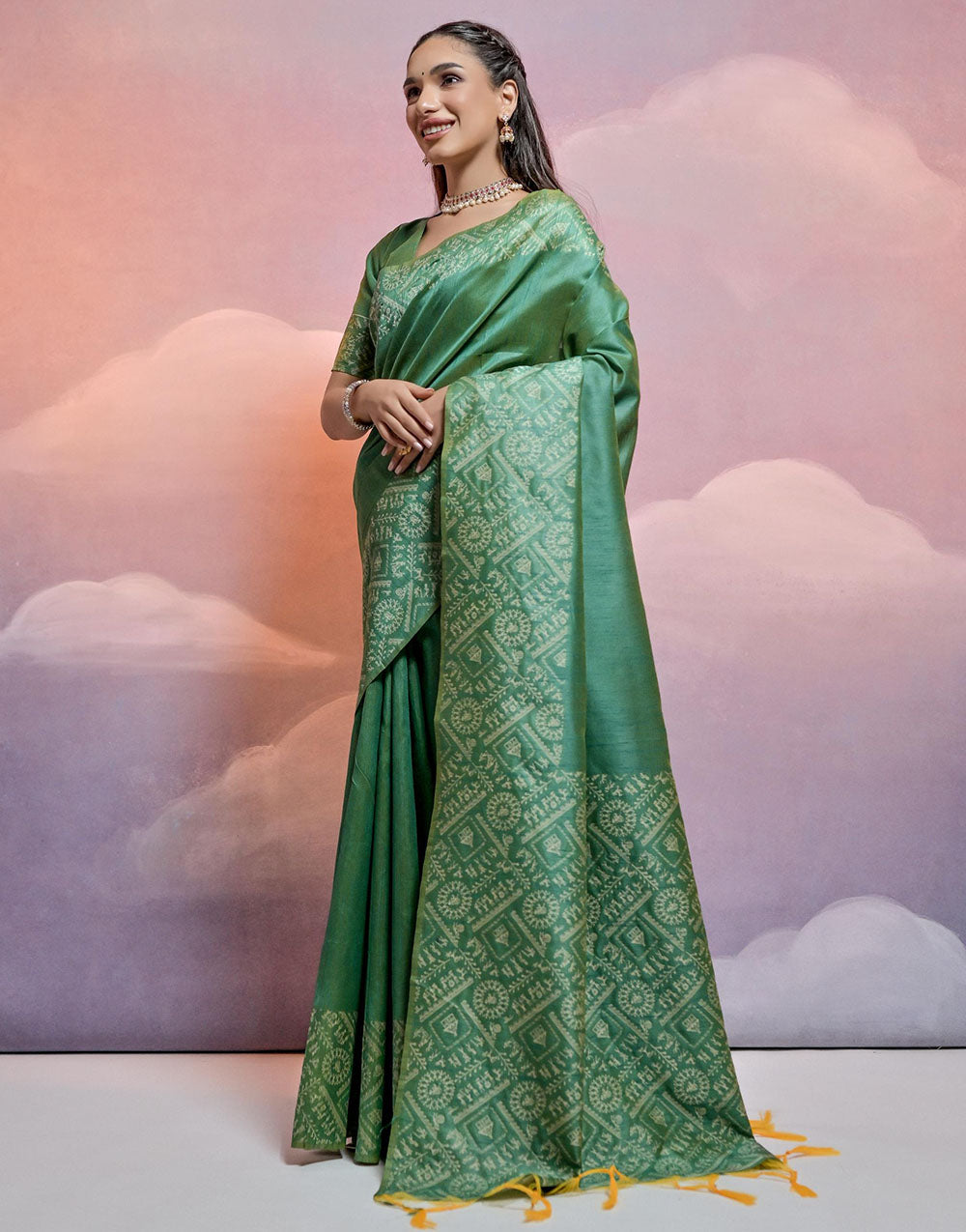 Fern Green Handloom Raw Silk Saree With Weaving Work