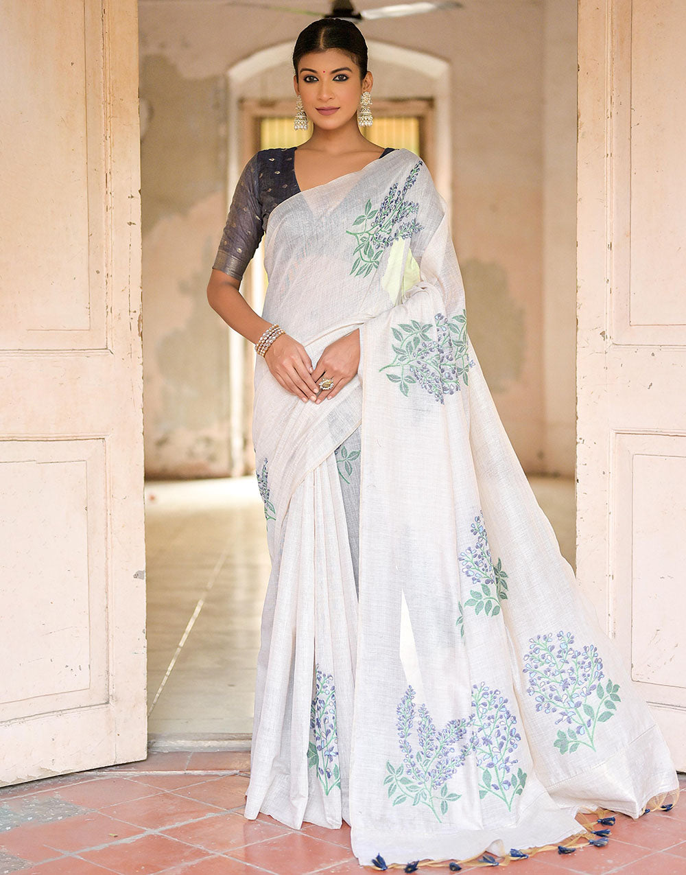 Anchor Grey & White Soft Muga Silk Saree With Weaving Work