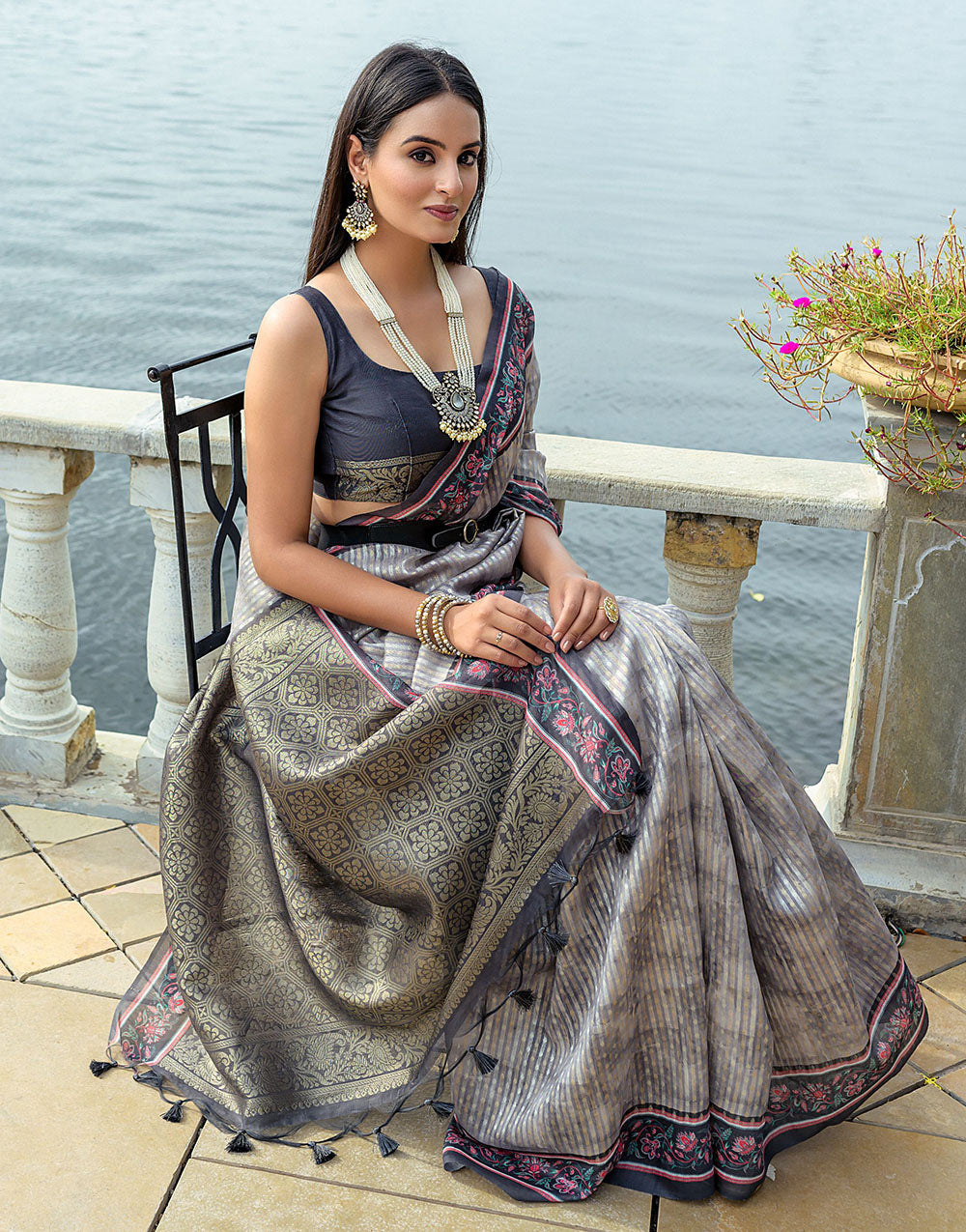 Grey Soft Silk Saree With Weaving Work