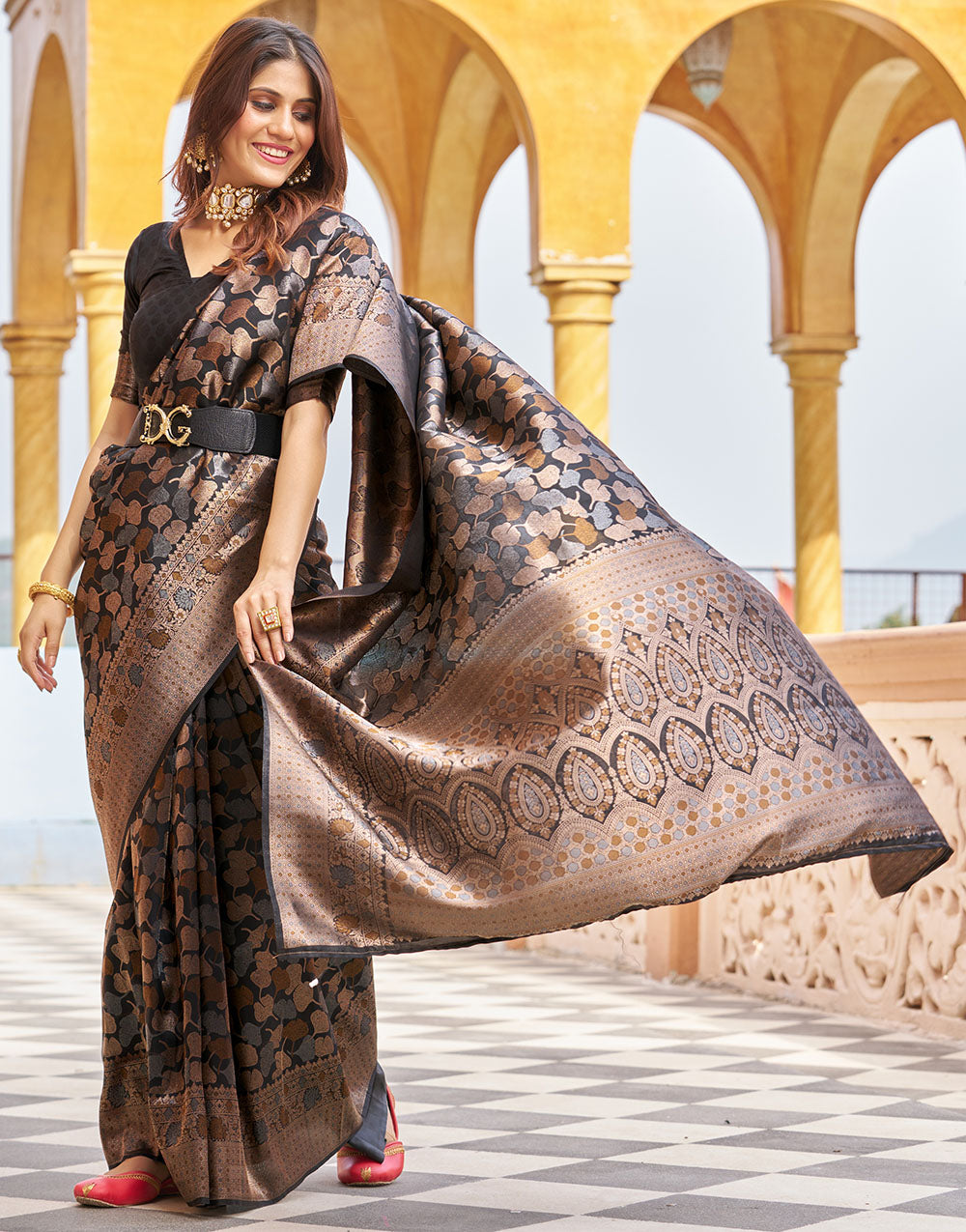 Black Kanjivaram Silk With Weaving Saree