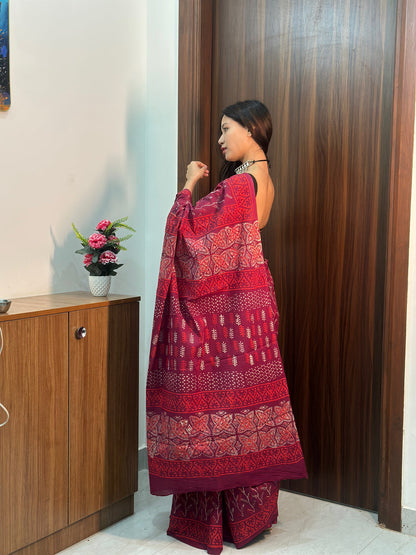 Red Mul Cotton Ready To Wear Saree With Pocket