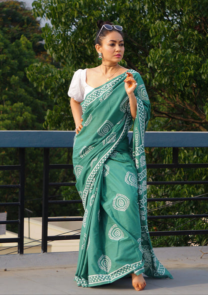 Green Mul Cotton Ready To Wear Saree With Pocket
