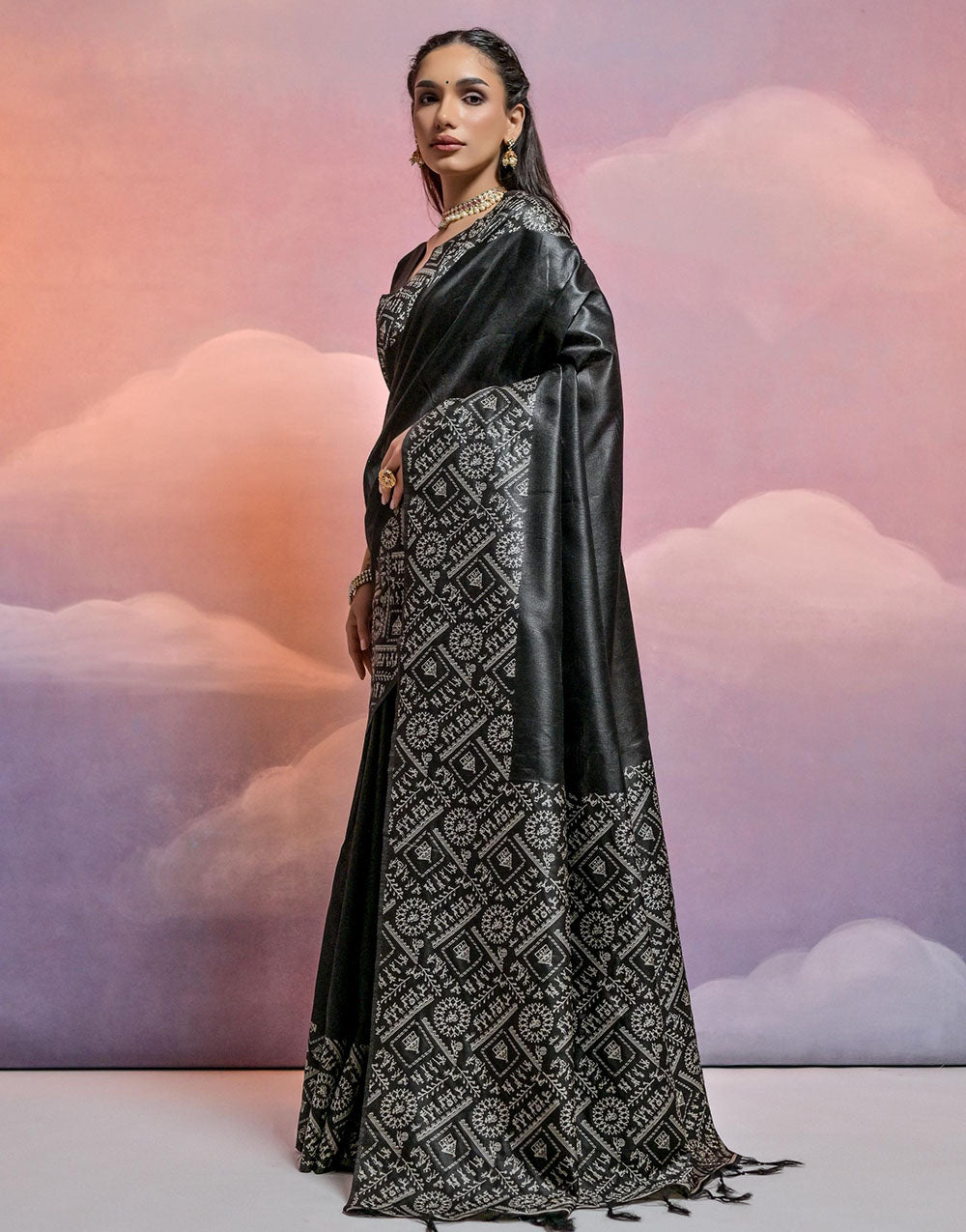 Black Handloom Raw Silk Saree With Weaving Work