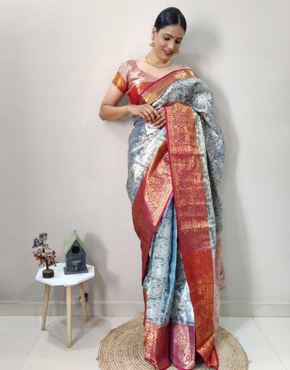 Gray Kanchipuram Silk Ready To Wear Saree With Belt