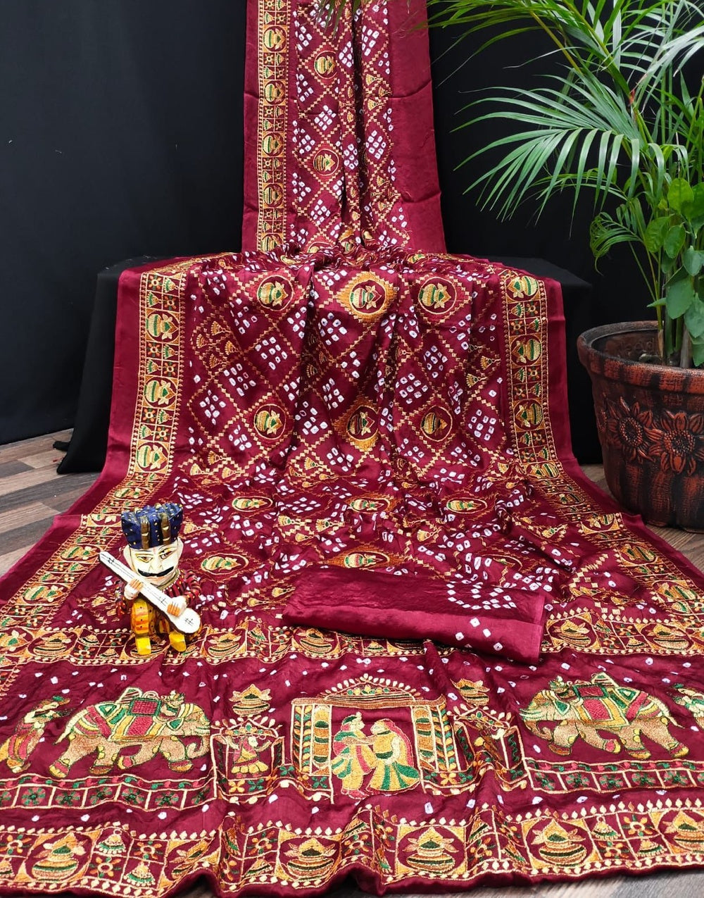 Maroon Gajji Silk Bandhej With Zari Weaving Work