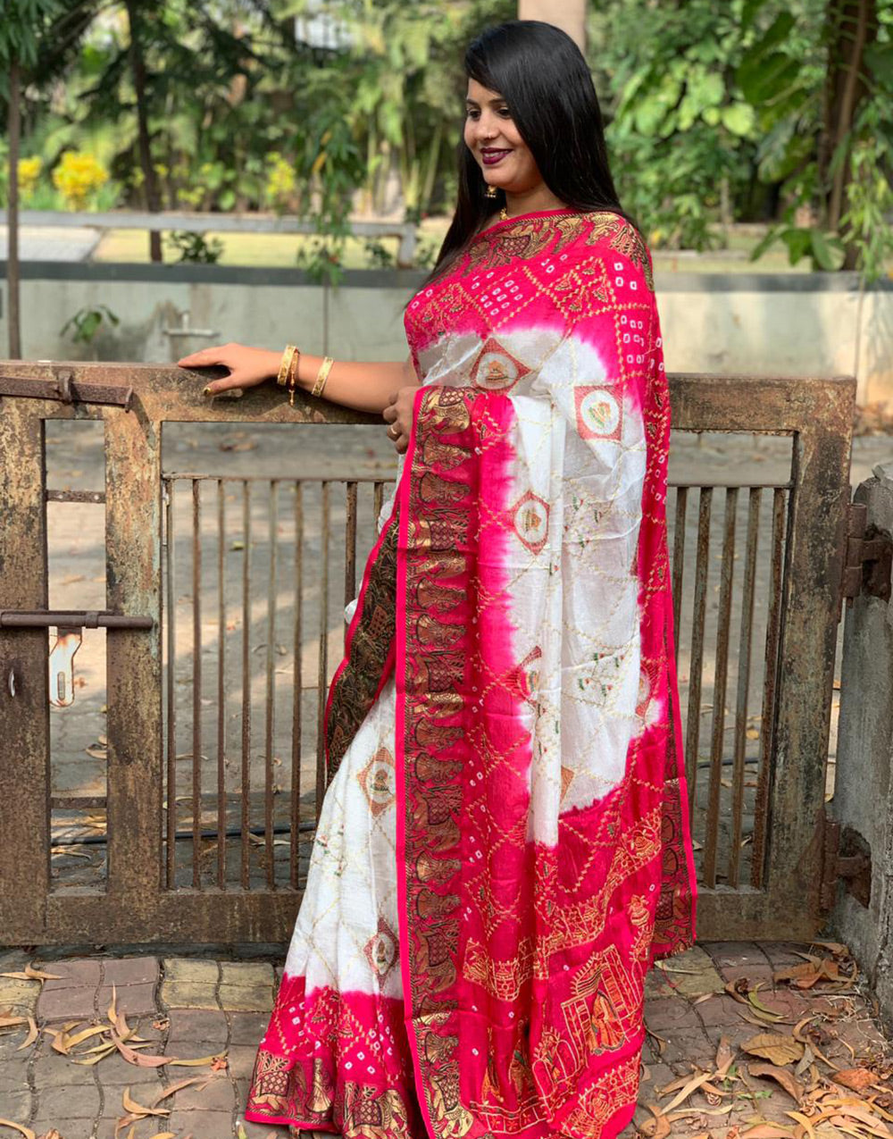 Pink & White Hand Bandhej Bandhani Saree With Weaving Border