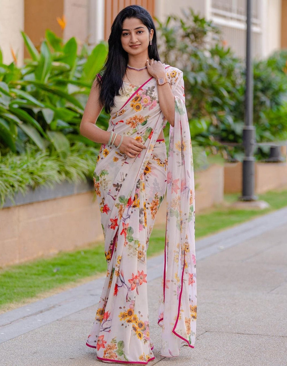 Off White Soft Georgette Saree With Digital Flower Printed Work