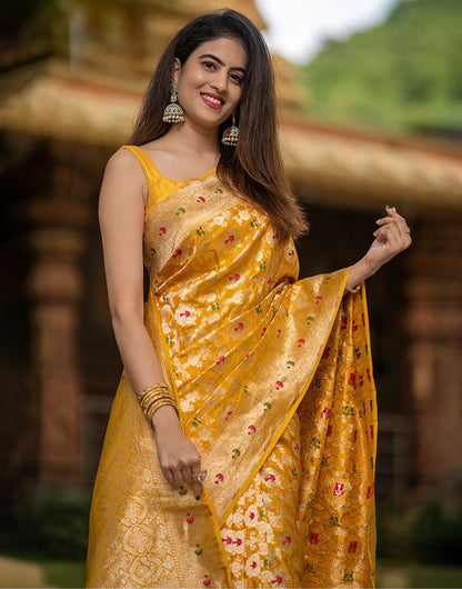 Yellow Banarasi Cotton Saree With Weaving Work