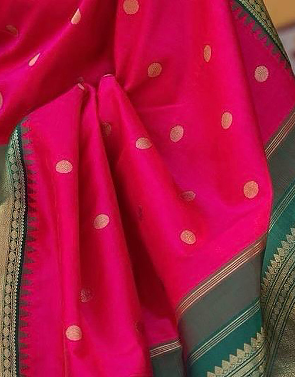 Dark Hot Pink Banarasi Silk Sarer With Gold Zari Weaving Work