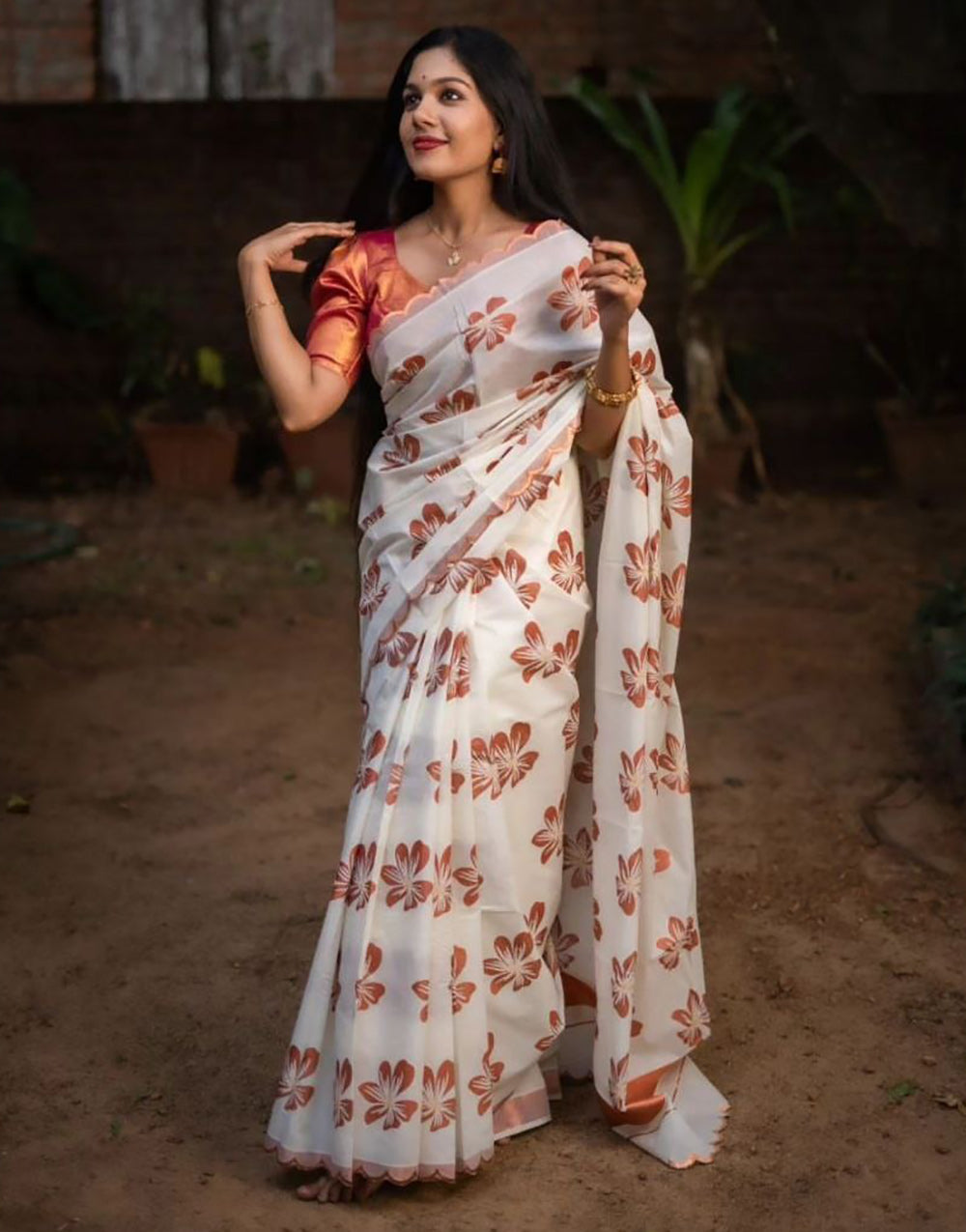 White Silk Saree With Weaving Work