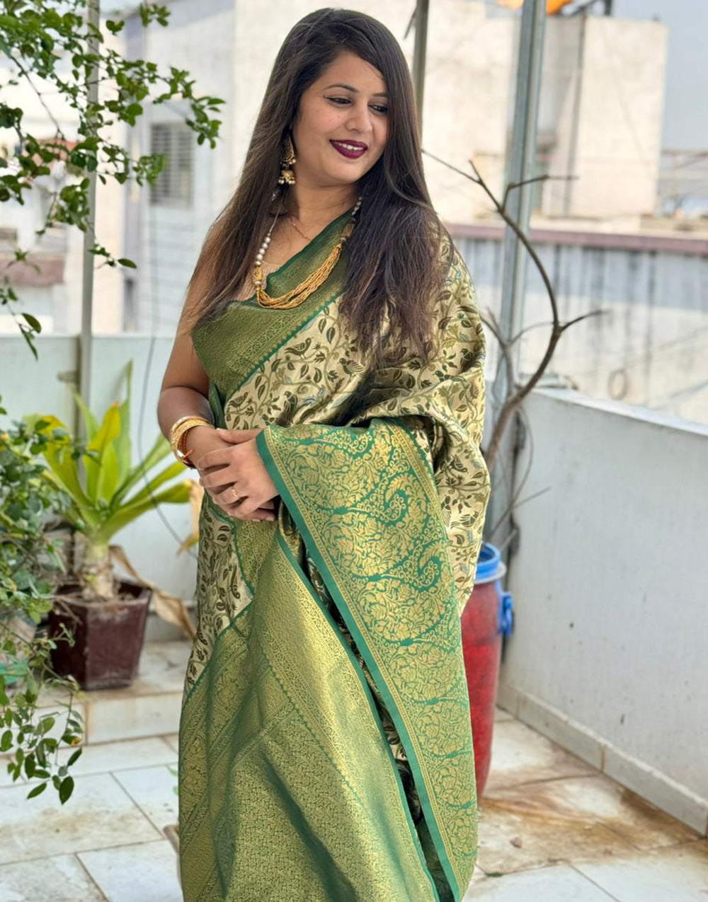 Green Kanjivaram Silk Saree With Zari Weaving Work