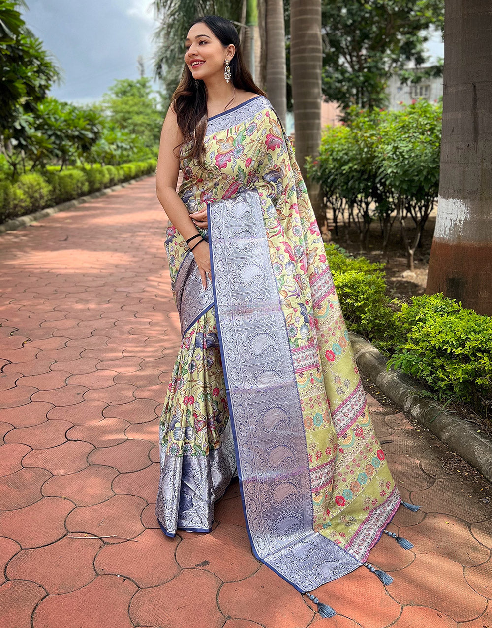 Crayola Yellow Tussar Silk Saree With Flower Print