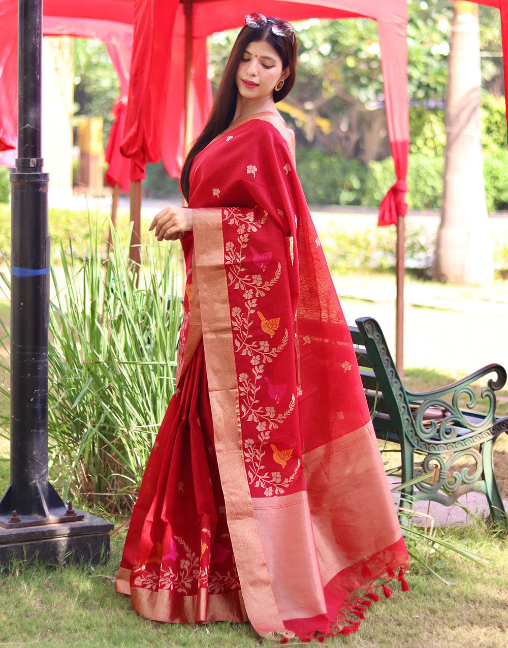 Red Linen Silk Saree With Weaving Work