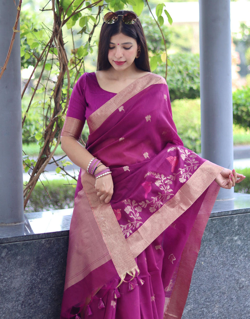 Magenta Linen Silk Saree With Weaving Work