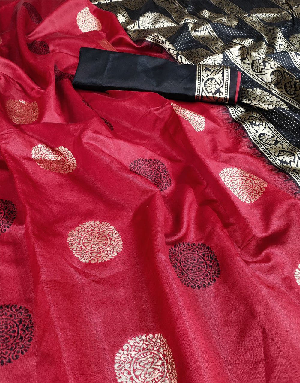 Red & Black Lichi Silk Saree With Weaving Work