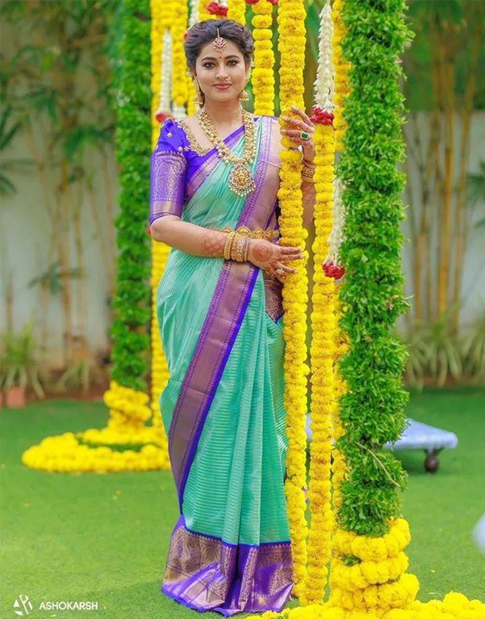 Rama Green Soft Lichi Silk Saree With Weaving Work