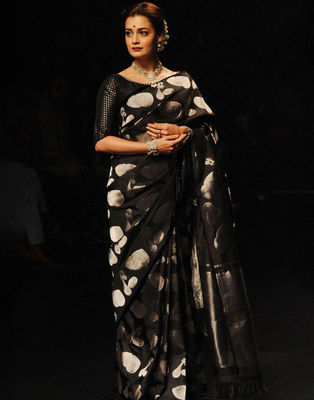 Black Soft Lichi Silk Saree With Zari Weaving Work