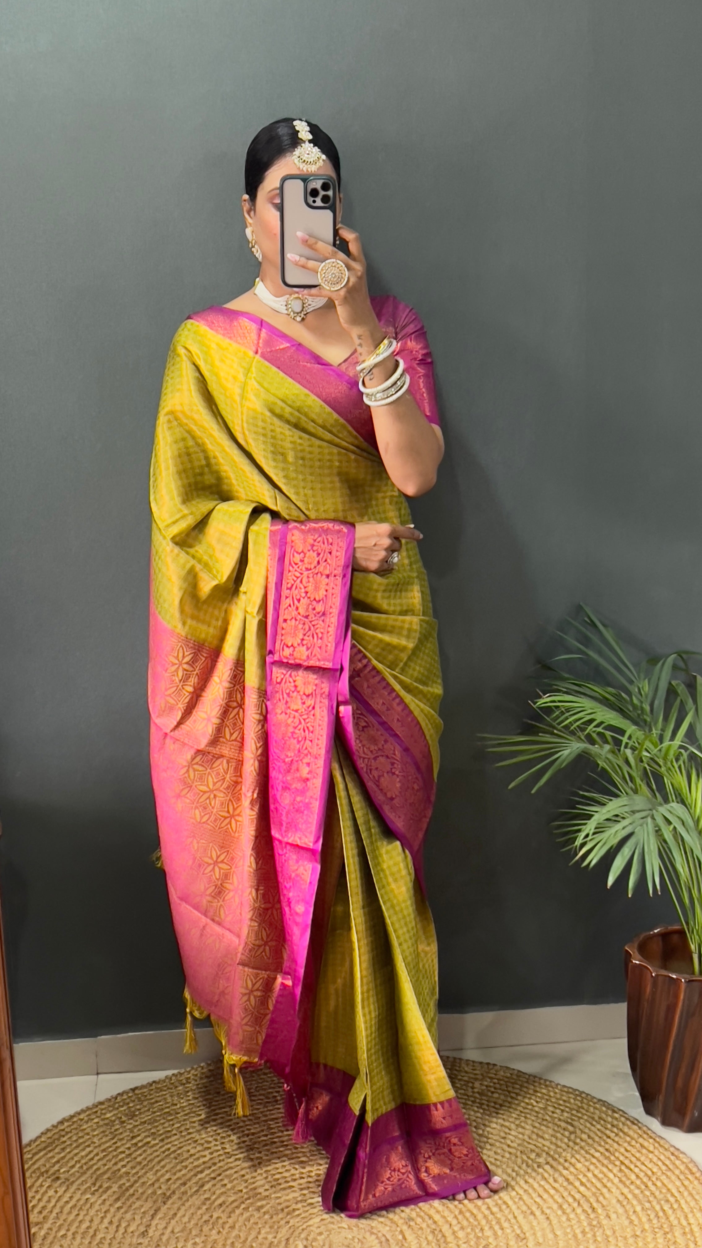 READY TO WEAR SAREE IN JUST 1. MIN