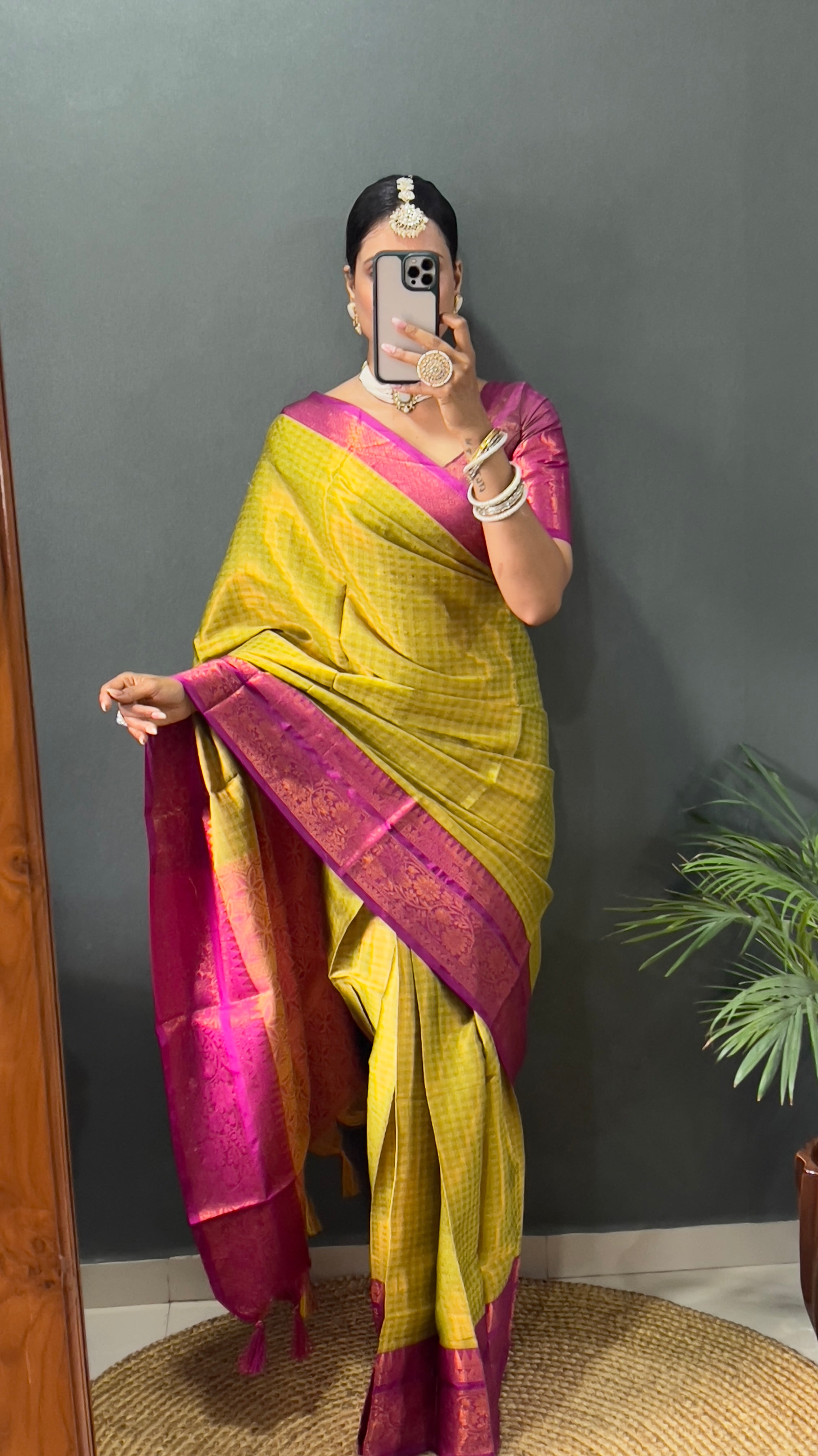 READY TO WEAR SAREE IN JUST 1. MIN