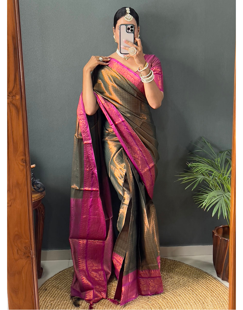 Mehendi Green & Pink Banarasi Silk Saree With Weaving Work