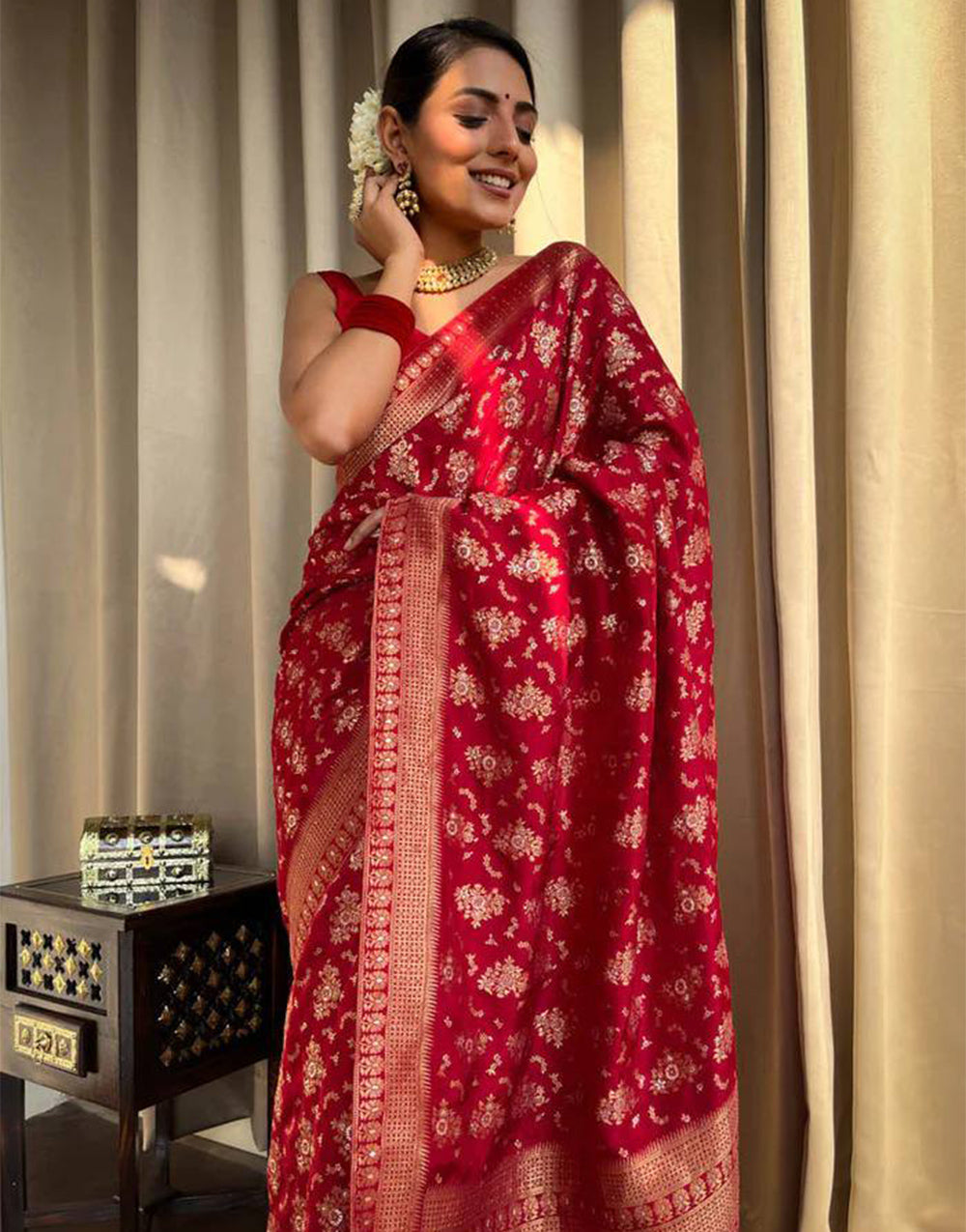 Red Banarasi Silk Saree With Zari Weaving Work