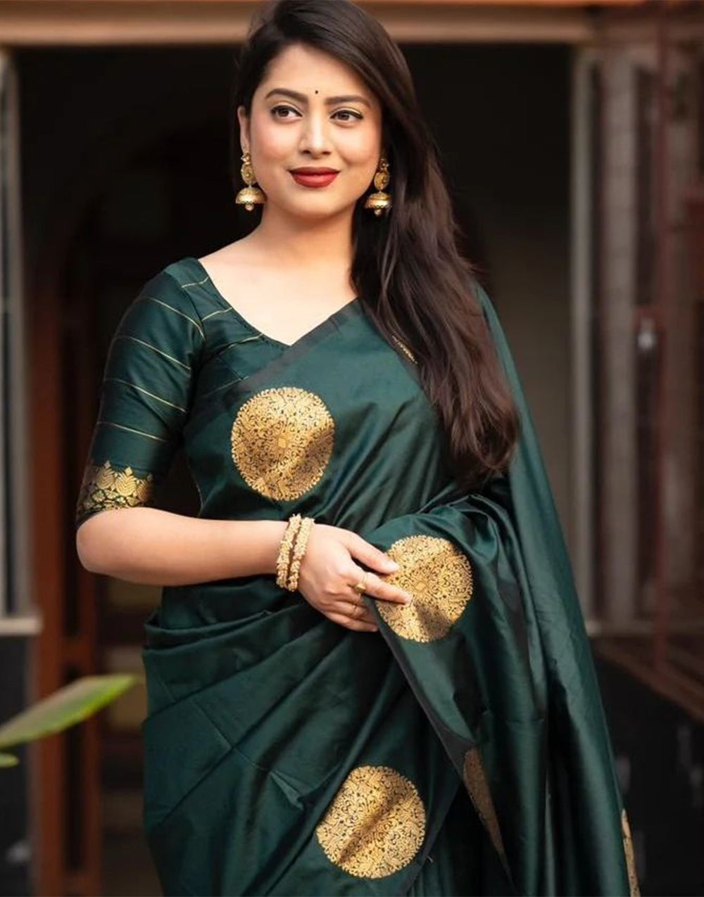 Dark Green Silk Saree With Zari Weaving Work