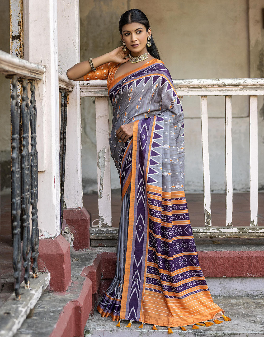 Grey Soft Tussar Silk Saree With Ikkat Printed Work