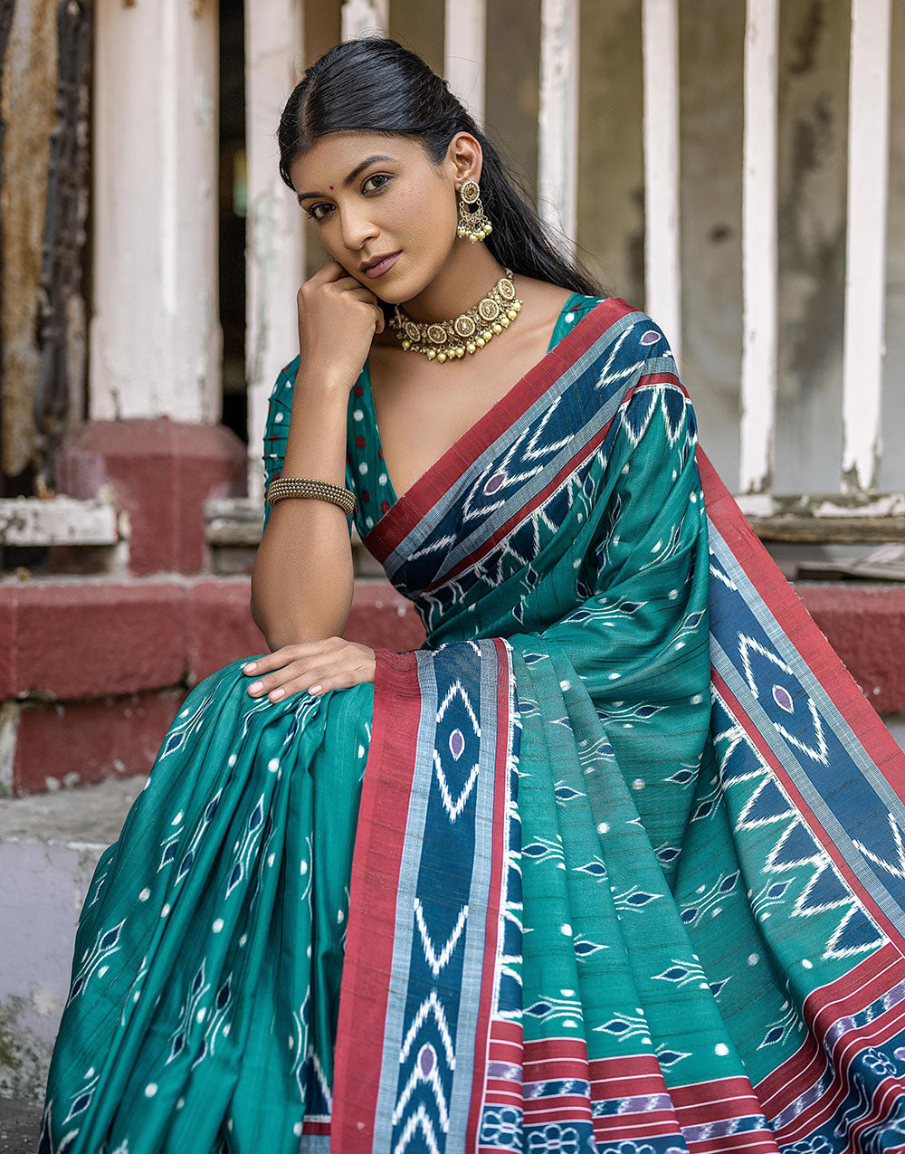 Rama Green Soft Tussar Silk Saree With Ikkat Printed Work