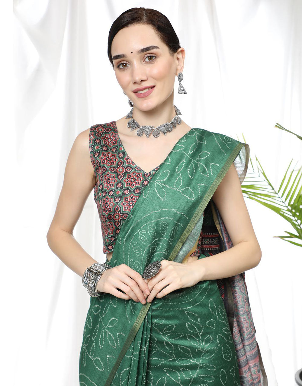 Green Soft Cotton Saree With Bandhani Printed Work